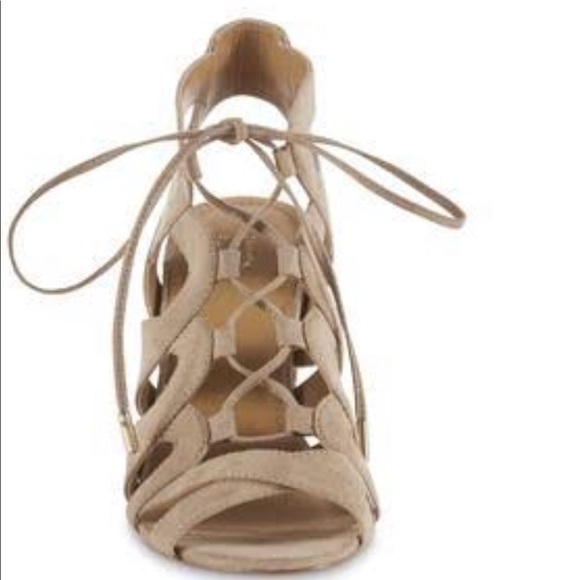 Soft brown heels - Picture 2 of 2